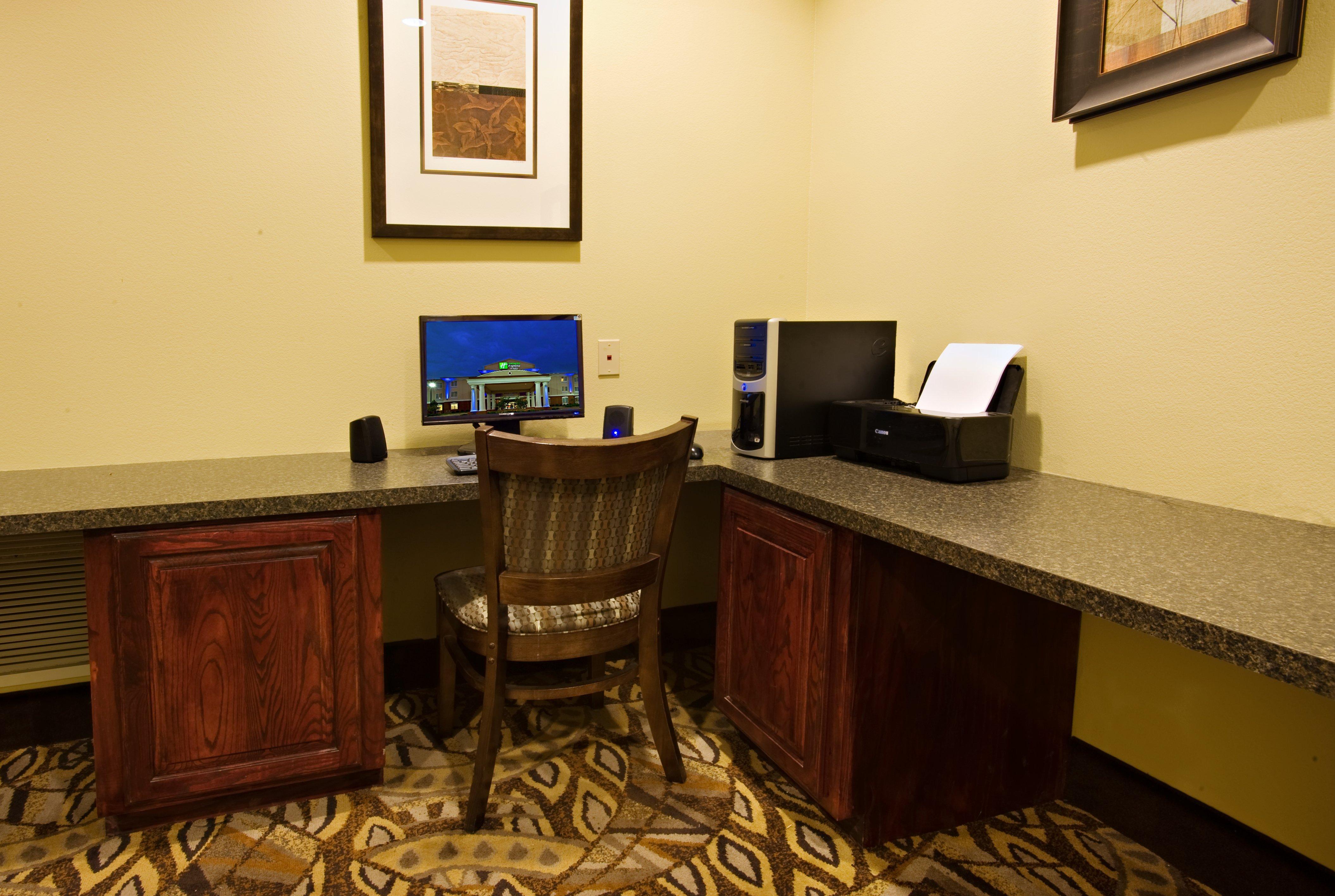 Holiday Inn Express And Suites Snyder By Ihg Exteriör bild