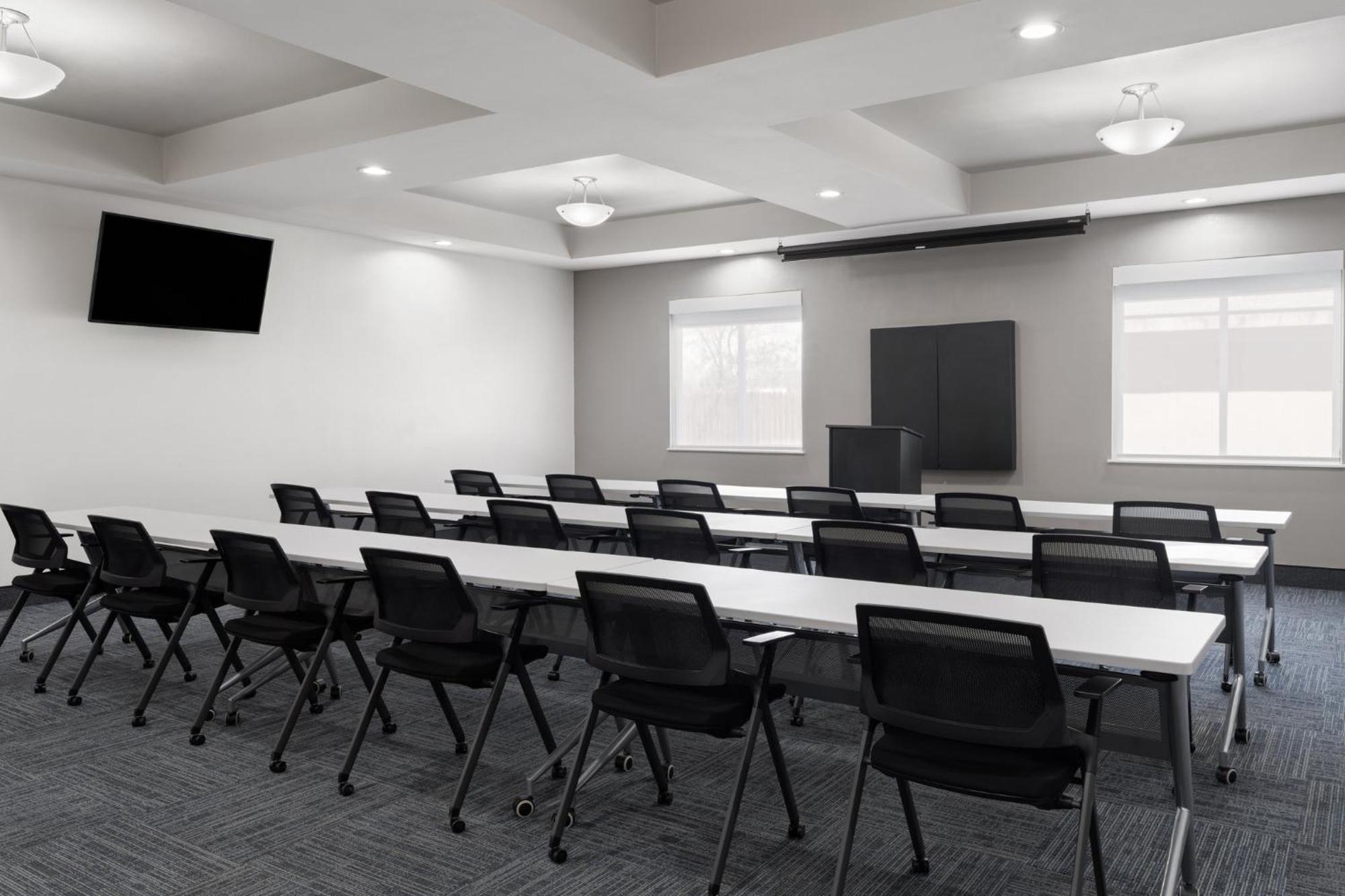 Holiday Inn Express And Suites Snyder By Ihg Exteriör bild